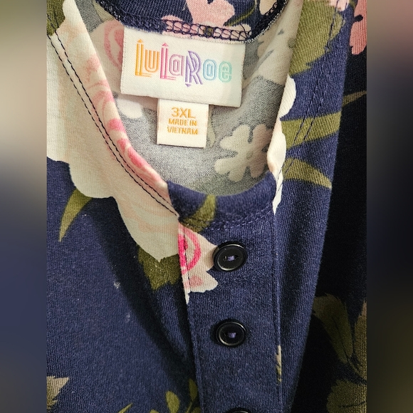 LulaRoe 3XL Xanthe Beautiful Floral on Navy - Picture 6 of 6